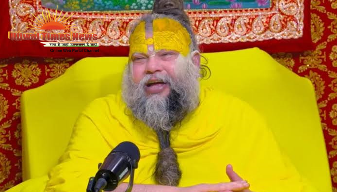 गुरु पूर्णिमा पर प्रेमानंद महाराज के आश्रम में उमड़ी भक्तों की अपार भीड़, घंटों इंतजार के बाद मिले गुरु दर्शन